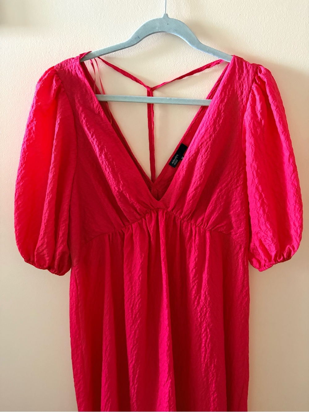 UK Deep V Puff Sleeve Midi Dress in Hot Pink - Picture 5 of 8
